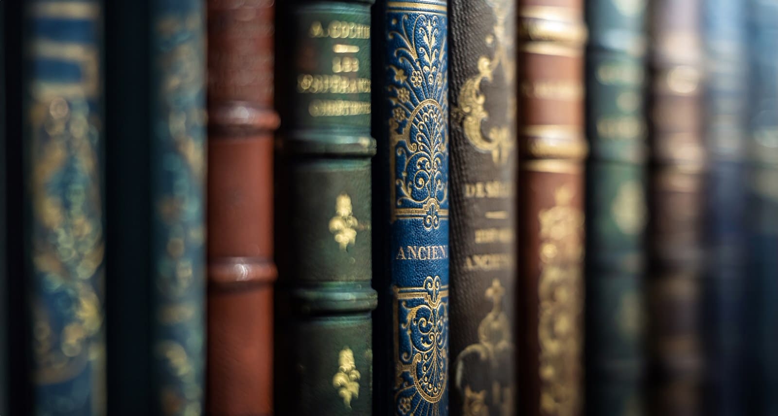 Livres décoratifs pour scènes de théâtre et de cinéma