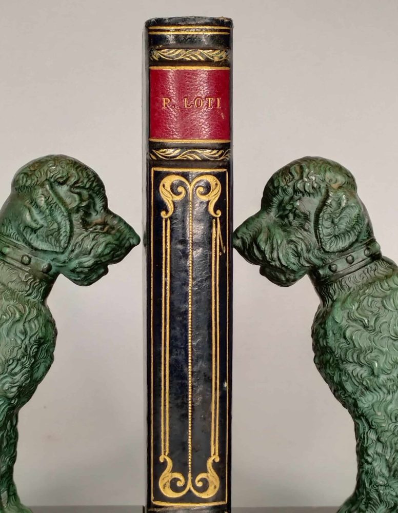 Serre-livres Art-Déco modèle chien vers 1930